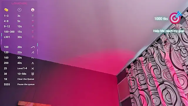 Snapshot of Ana_333 chatting on October 15, 2025, 5:13 pm Ana 333 online show from October 15, 2025, 5:13 pm