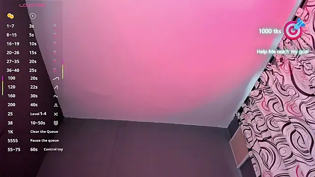 Snapshot of Ana_333 chatting on October 18, 2025, 5:14 pm Ana 333 online show from October 18, 2025, 5:14 pm