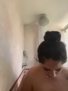 Snapshot of Charlotte_cute18 chatting on December 10, 2024, 2:28 pm Charlotte cute18 online show from December 10, 2024, 2:28 pm