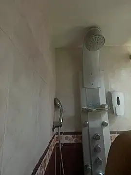 Snapshot of Charlotte_cute18 chatting on December 19, 2024, 7:07 pm Charlotte cute18 online show from December 19, 2024, 7:07 pm