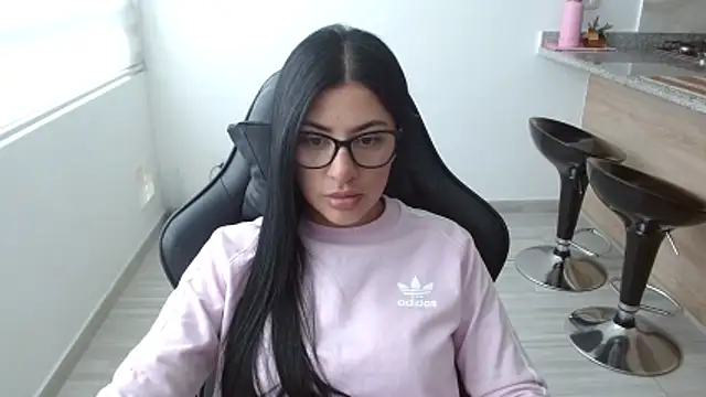 Charlotte cute18 online show from March 12, 2026, 7:53 pm