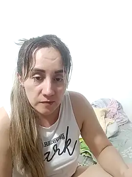 Isabel23zr online show from February 10, 2026, 2:10 pm