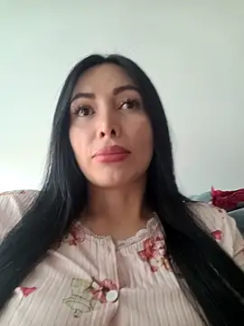 Snapshot of _monicab chatting on June 10, 2026, 10:52 pm monicab online show from June 10, 2026, 10:52 pm