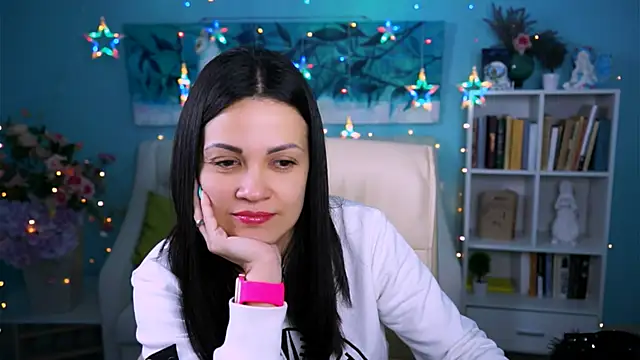 KarolinaRobinson online show from February 7, 2025, 4:56 pm