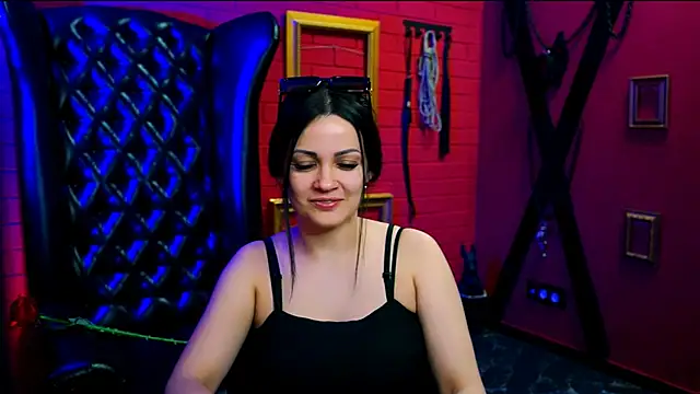 KarolinaRobinson online show from March 8, 2025, 3:35 pm