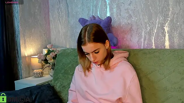 Stacey Brown online show from December 19, 2025, 1:01 am