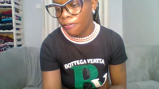 Snapshot of Petite_254 chatting on March 26, 2026, 12:55 pm Petite 254 online show from March 26, 2026, 12:55 pm