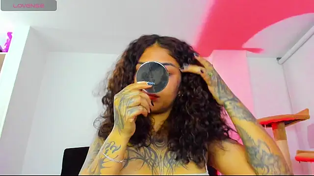 JuliaRose ks online show from April 1, 2026, 2:23 am