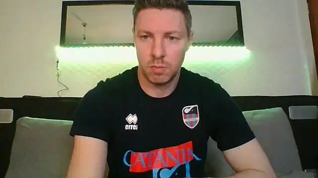 Fit4fun24 online show from April 7, 2026, 10:42 pm