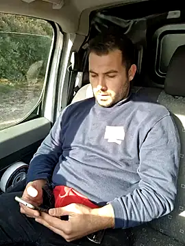 Snapshot of Leonormaldick chatting on December 3, 2024, 10:39 am Leonormaldick online show from December 3, 2024, 10:39 am