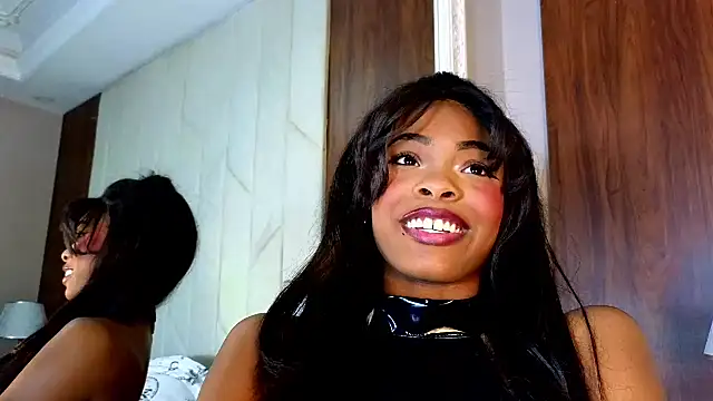 adaraSmiith online show from December 3, 2024, 6:06 pm