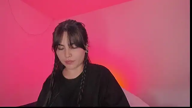 sol  angel online show from February 20, 2025, 3:23 am