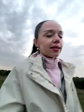 Vanesskaa online show from October 18, 2025, 4:52 pm