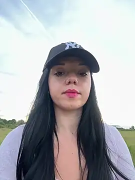 Snapshot of Vanesskaa chatting on May 30, 2026, 7:44 pm Vanesskaa online show from May 30, 2026, 7:44 pm