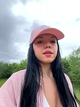 Vanesskaa online show from June 7, 2026, 12:42 pm