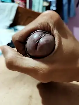 Snapshot of Meredy804 chatting on April 2, 2026, 10:13 am Meredy804 online show from April 2, 2026, 10:13 am