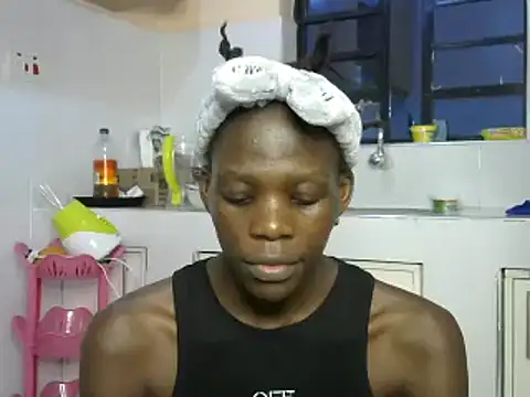 Snapshot of Moniklavy chatting on February 11, 2025, 10:50 pm Moniklavy online show from February 11, 2025, 10:50 pm