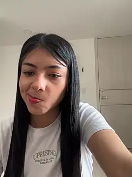 Liissa cute  online show from July 27, 2026, 9:11 pm