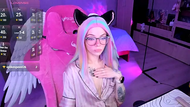 Snapshot of The_love_project chatting on November 6, 2025, 11:26 pm The love project online show from November 6, 2025, 11:26 pm