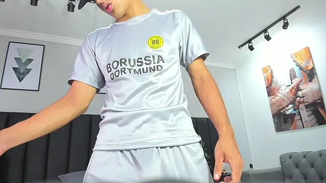 ANGEL NICOLAS online show from January 12, 2025, 12:39 am