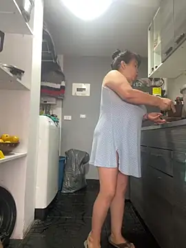 Sweeetness Milf online show from September 14, 2025, 5:23 pm