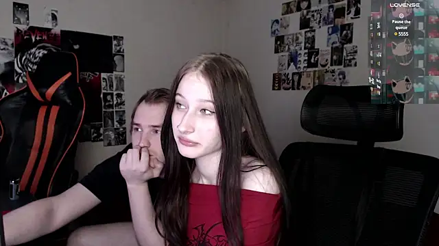 Snapshot of camcoupbang chatting on December 22, 2024, 2:17 am camcoupbang online show from December 22, 2024, 2:17 am