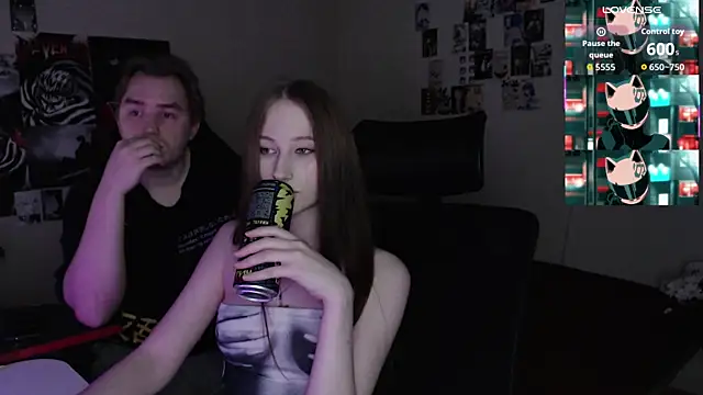 Snapshot of camcoupbang chatting on October 4, 2025, 10:19 pm camcoupbang online show from October 4, 2025, 10:19 pm