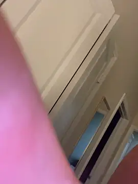 Snapshot of Marilin33 chatting on December 18, 2025, 9:54 pm Marilin33 online show from December 18, 2025, 9:54 pm