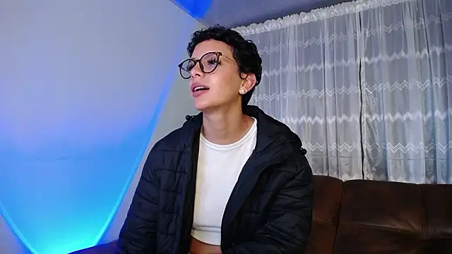 peyton golden1 online show from January 22, 2025, 5:26 am