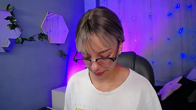 peyton golden1 online show from October 30, 2025, 3:08 am