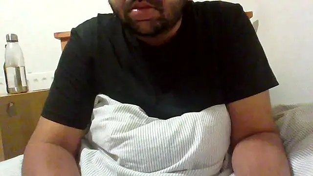 Snapshot of whoreboi98 chatting on April 11, 2026, 9:41 pm whoreboi98 online show from April 11, 2026, 9:41 pm