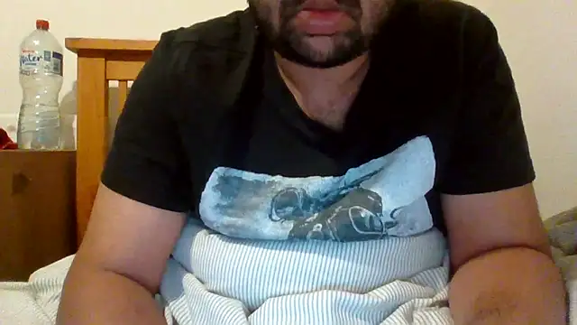 Snapshot of whoreboi98 chatting on May 23, 2026, 10:47 pm whoreboi98 online show from May 23, 2026, 10:47 pm