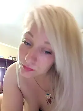 Tina Alev online show from March 18, 2025, 5:42 pm