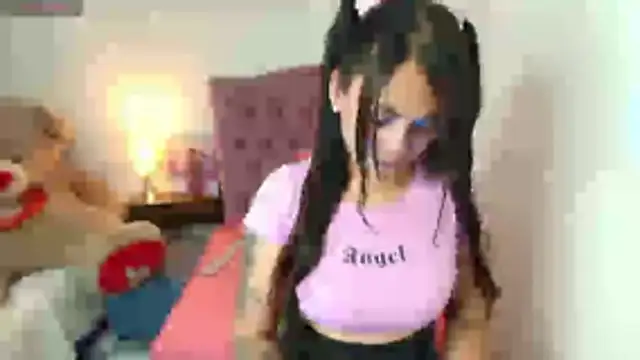 sofiasex99 online show from May 4, 2026, 8:05 pm