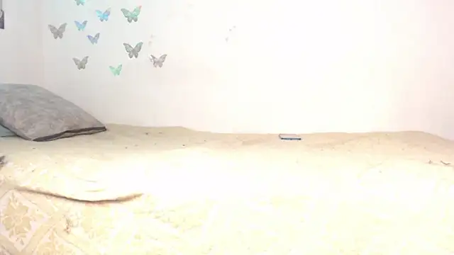 Angell Dustt  online show from January 28, 2025, 1:49 pm