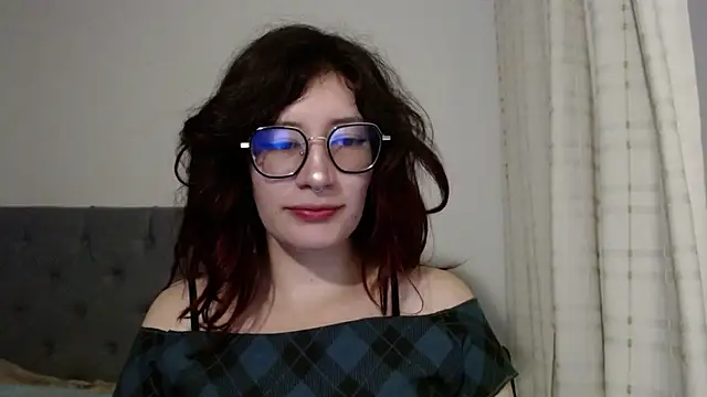 Snapshot of mariana124- chatting on January 9, 2025, 8:11 pm mariana124- online show from January 9, 2025, 8:11 pm