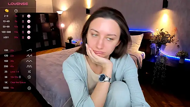 annacooleman online show from December 4, 2024, 2:09 am