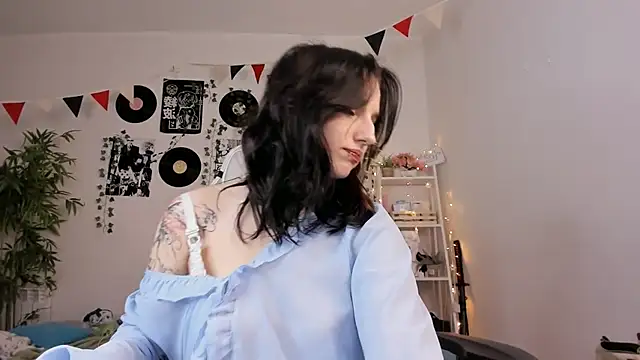 Snapshot of Viv_Player chatting on December 27, 2024, 7:29 am Viv Player online show from December 27, 2024, 7:29 am