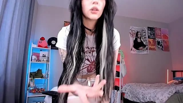 Snapshot of Viv_Player chatting on March 15, 2025, 7:31 am Viv Player online show from March 15, 2025, 7:31 am