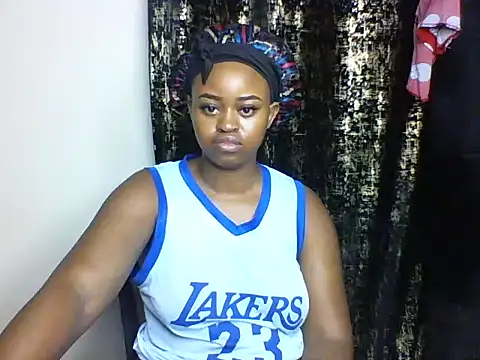 Snapshot of Candii_wet_ chatting on March 16, 2025, 2:43 am Candii wet online show from March 16, 2025, 2:43 am