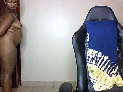 Snapshot of Candii_wet_ chatting on October 9, 2025, 10:41 pm Candii wet online show from October 9, 2025, 10:41 pm