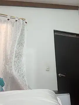 mia cooper 24 online show from December 28, 2024, 5:46 pm