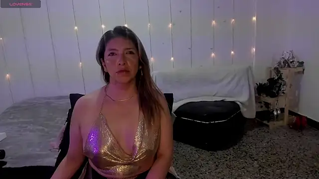 Snapshot of MichelleManson chatting on March 6, 2025, 1:35 pm MichelleManson online show from March 6, 2025, 1:35 pm