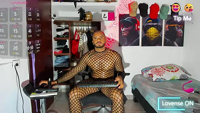 Snapshot of Hardboy_latin chatting on November 9, 2025, 1:59 am Hardboy latin online show from November 9, 2025, 1:59 am