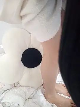 Lovely kute online show from January 9, 2025, 7:18 pm