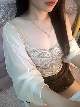 Lovely kute online show from April 7, 2026, 8:20 pm