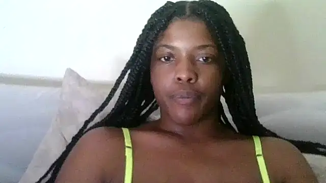 Snapshot of CaramelGoddessxoxo chatting on May 17, 2026, 9:55 pm CaramelGoddessxoxo online show from May 17, 2026, 9:55 pm