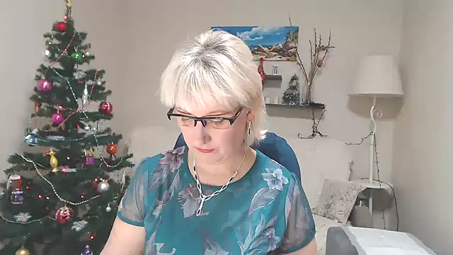 FleurMays online show from December 20, 2024, 6:19 am