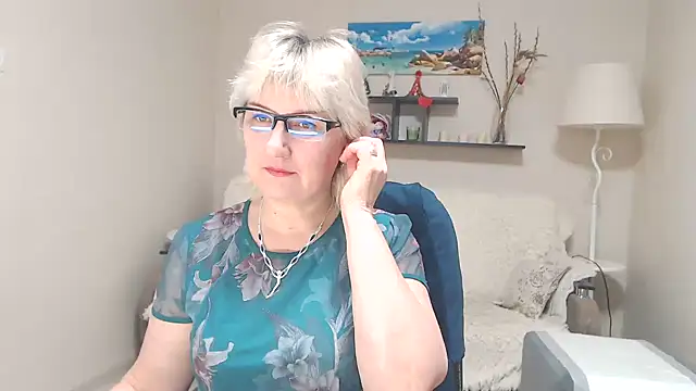 FleurMays online show from February 23, 2025, 8:17 am