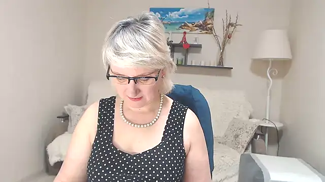 FleurMays online show from March 11, 2025, 4:10 am